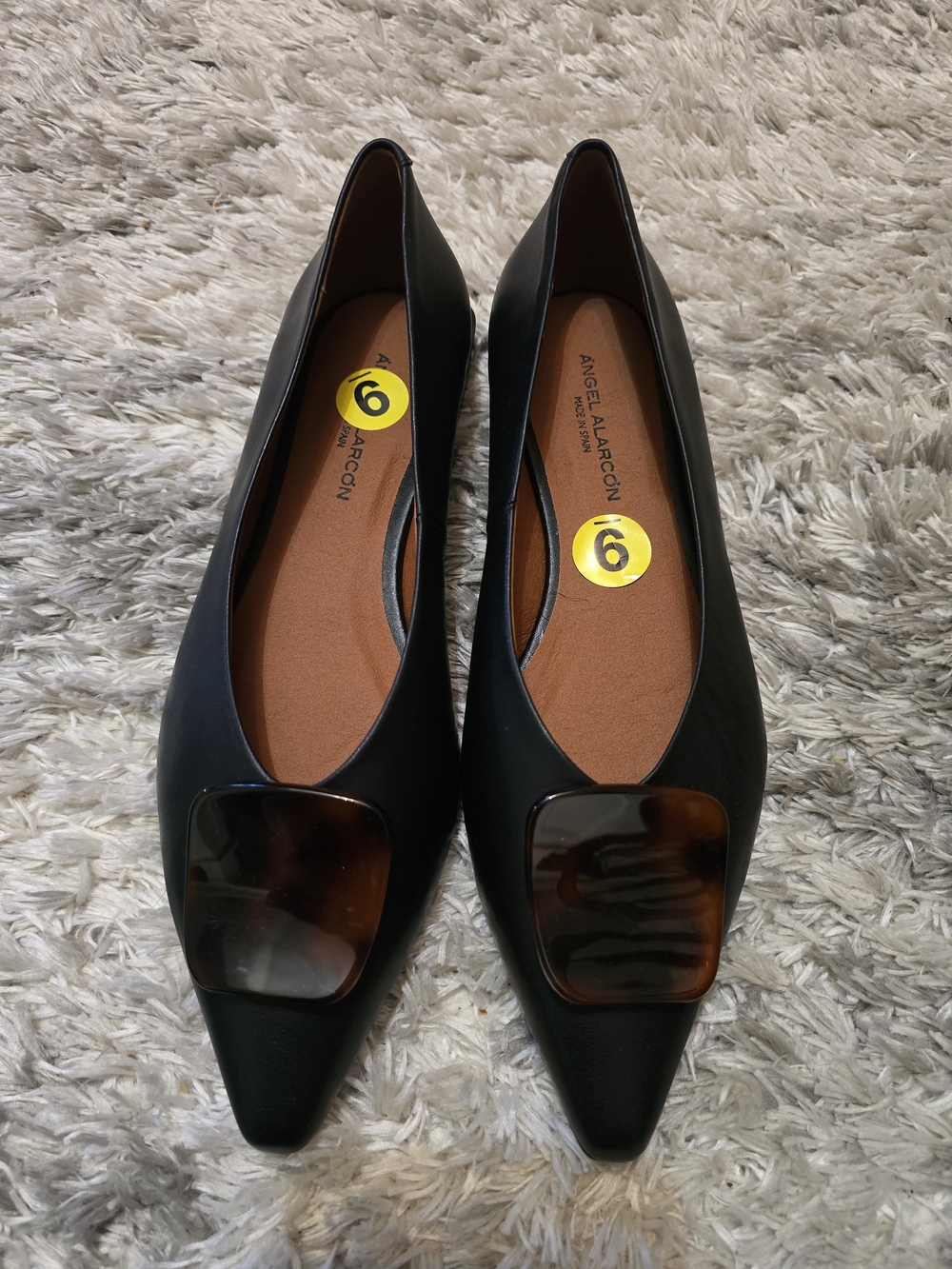 Leather Black Pointed Flats with Tortoiseshell Accent